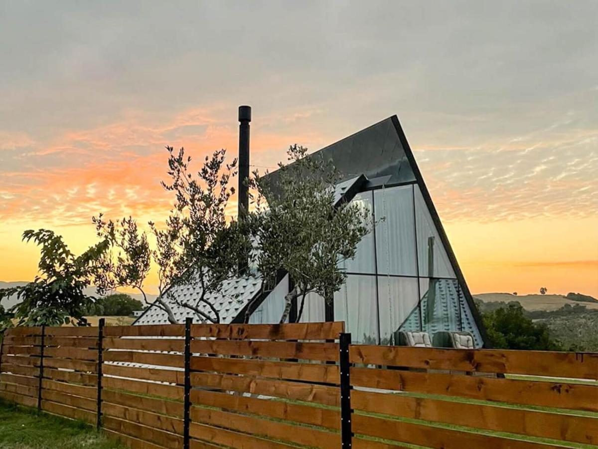 3 Hills Boutique - The Ranch Experience Hotel Trilofos Екстериор снимка