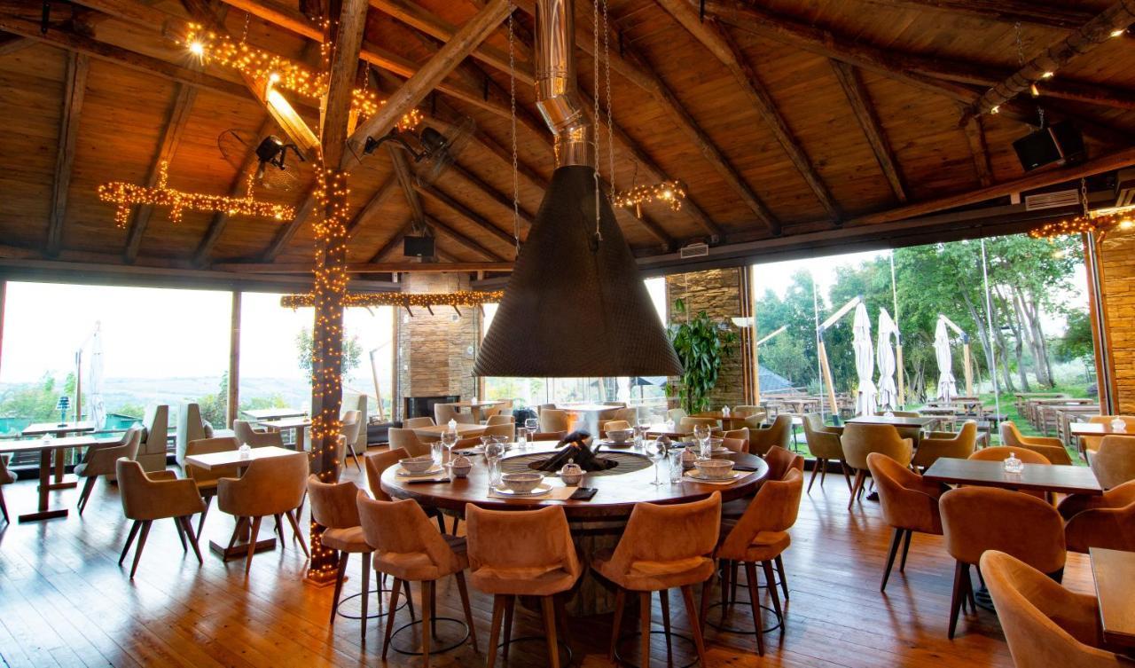 3 Hills Boutique - The Ranch Experience Hotel Trilofos Екстериор снимка